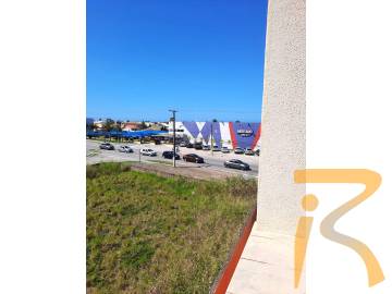 Apartamento no bairro Jardim Três Marias, Frente ao Mar