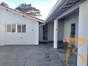 Casa no bairro Belmira Novaes, Lado Praia