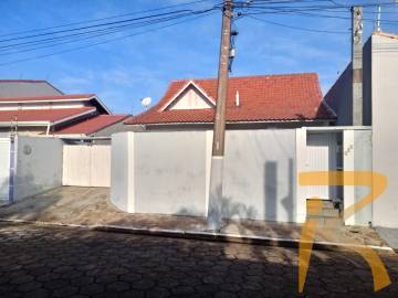 Casa no bairro Belmira Novaes, Lado Praia